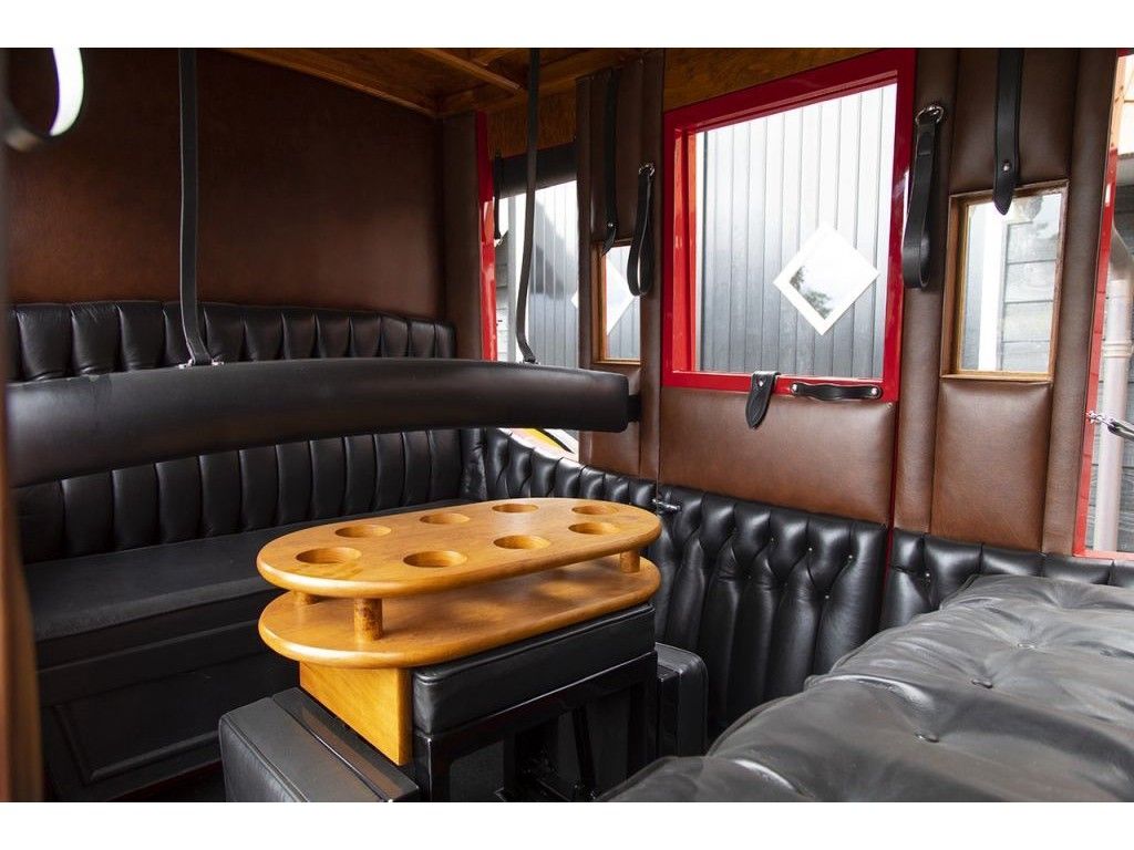 Diversen Carriage Coach