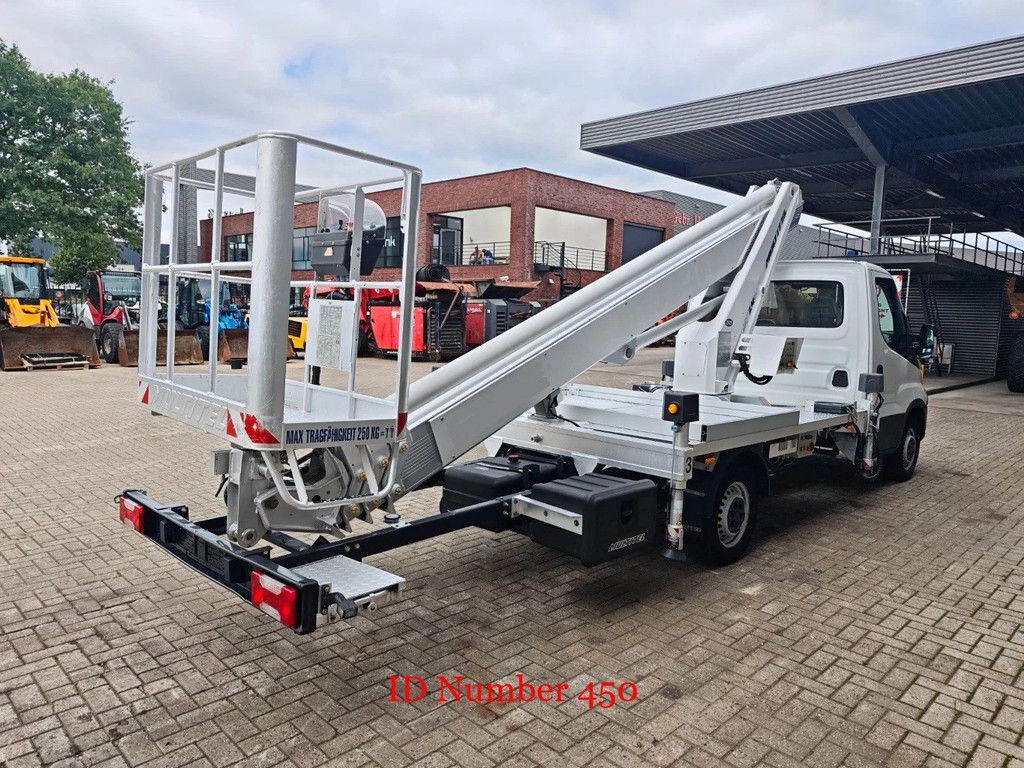 Iveco 35-120 Multitel MT 240