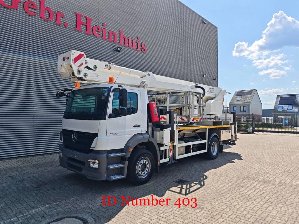 Mercedes-Benz 4x2 Bronto Skylift S32 XDT