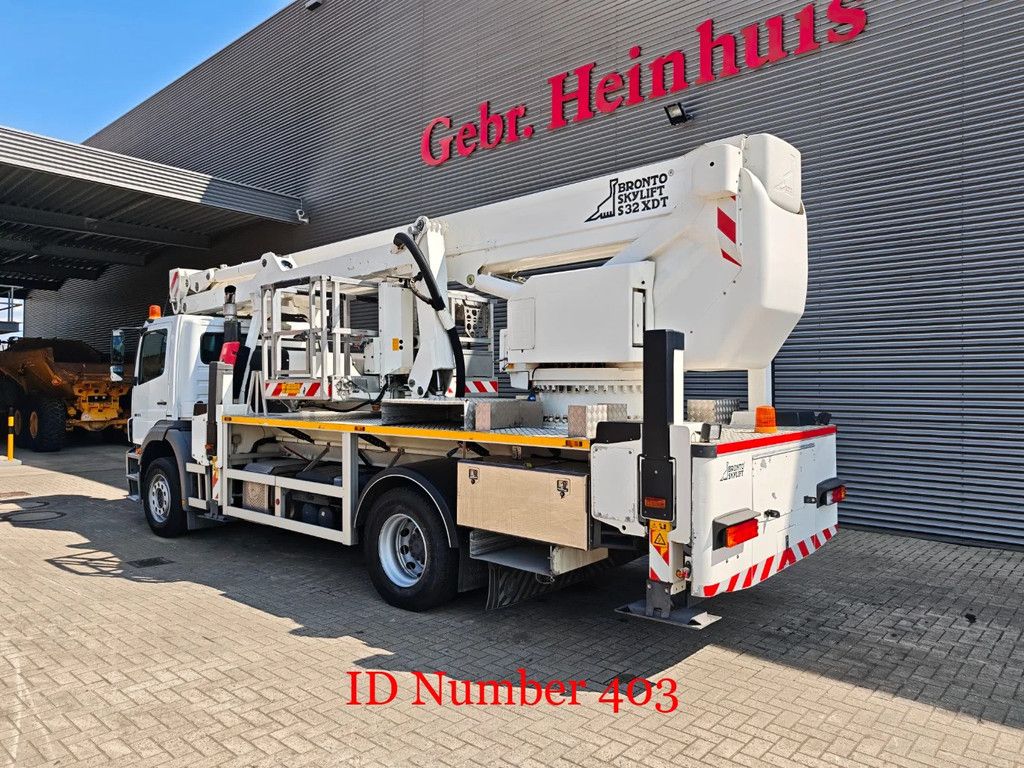 Mercedes-Benz 4x2 Bronto Skylift S32 XDT
