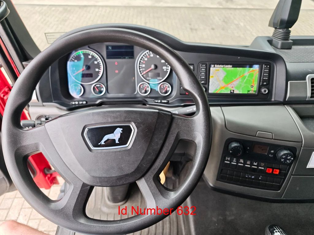 MAN 4x2 Ruthmann T330