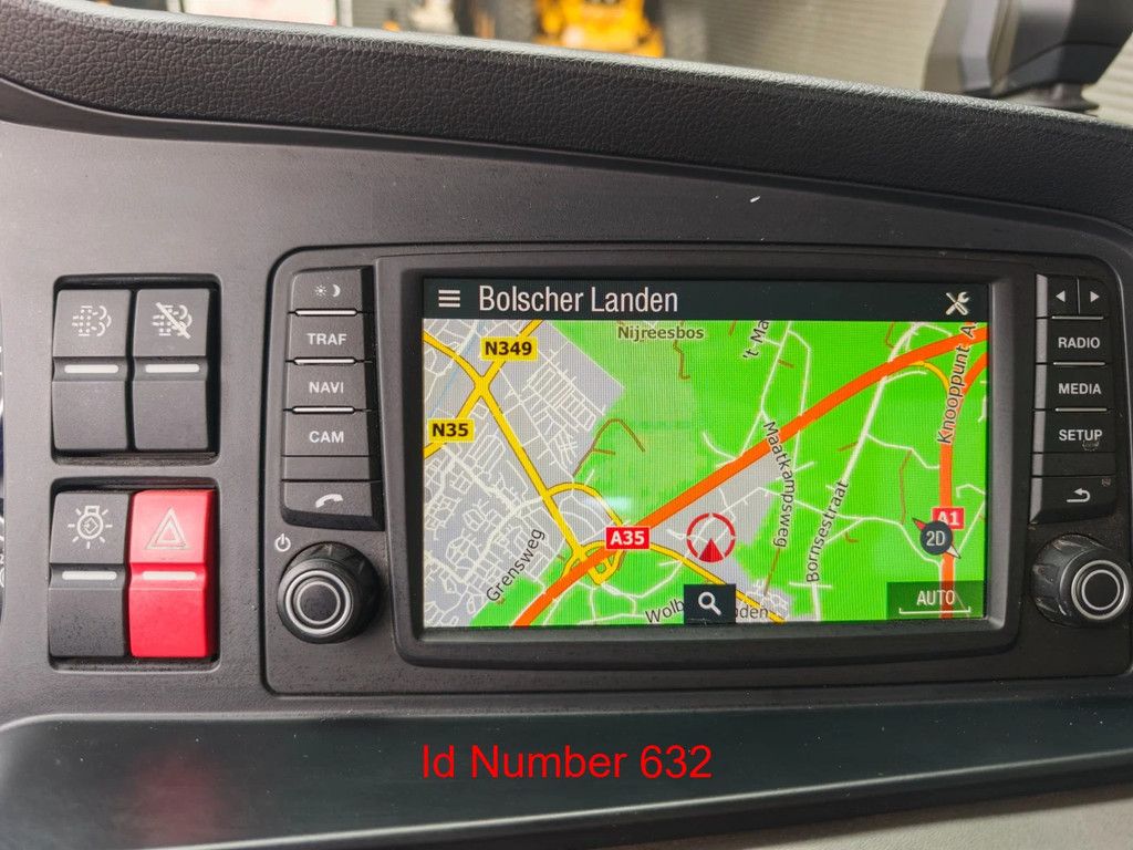 MAN 4x2 Ruthmann T330
