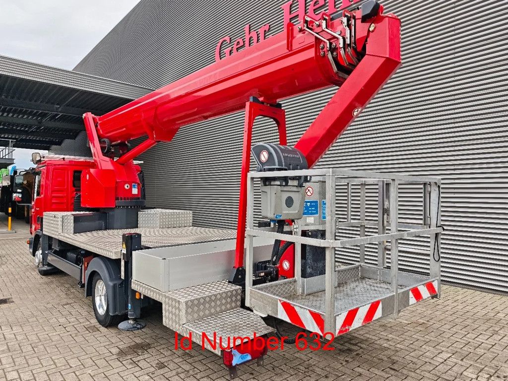 MAN 4x2 Ruthmann T330