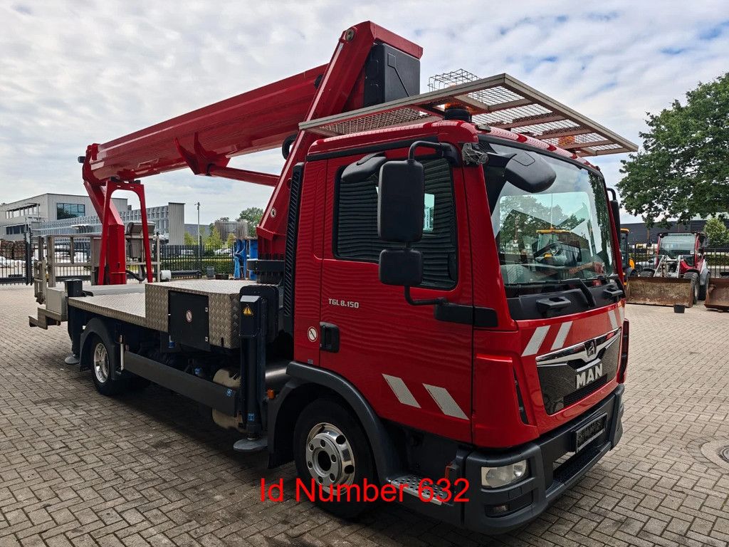 MAN 4x2 Ruthmann T330