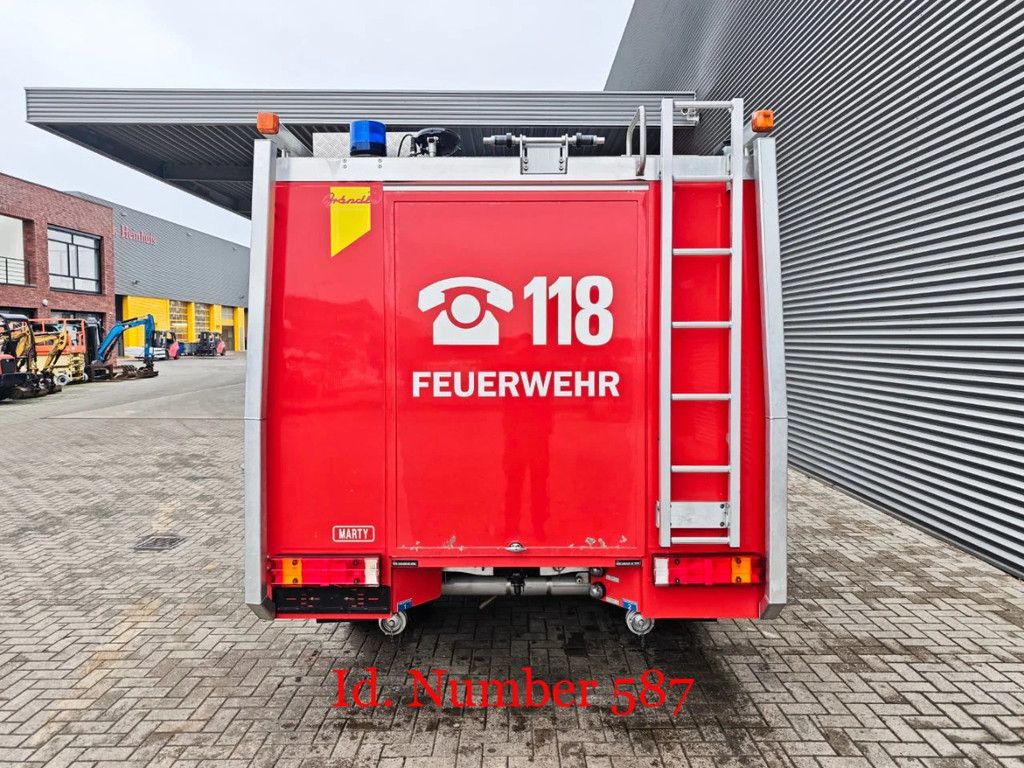 Mercedes-Benz 814 DA 4x4 Manual Gerbox Service books!