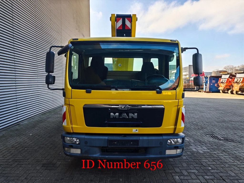 MAN 4x2 Ruthmann T180.1 S7