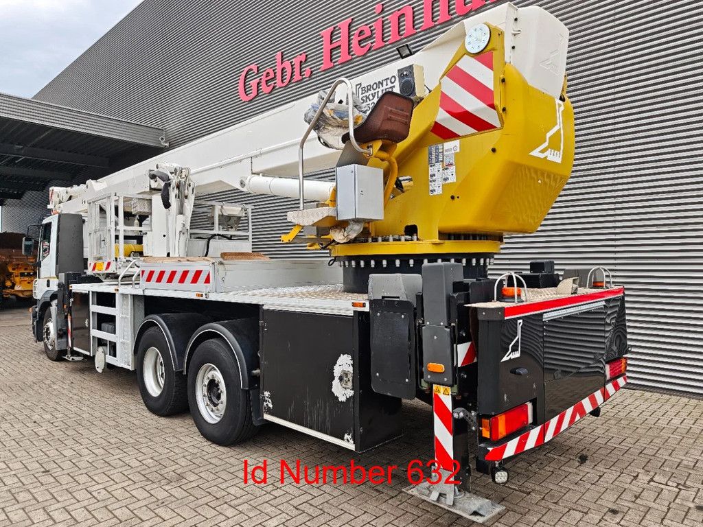 Iveco 6x2 Bronto Skylift S52XDT