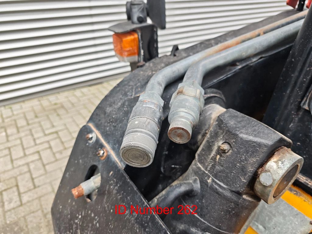 JCB 190 HF Bucket + Forks!