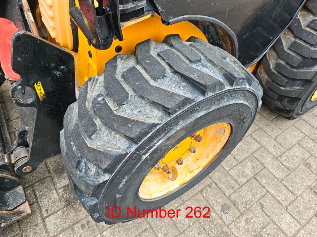 JCB 190 HF Bucket + Forks!