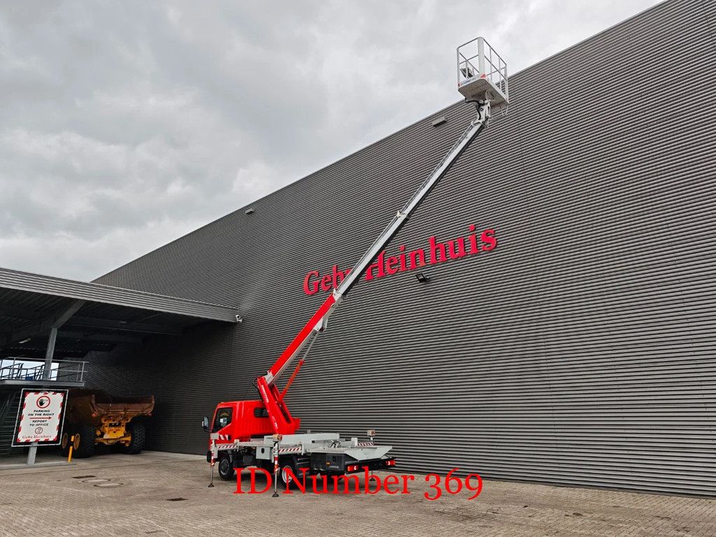 Nissan 35.13 NT400 Multitel MT162