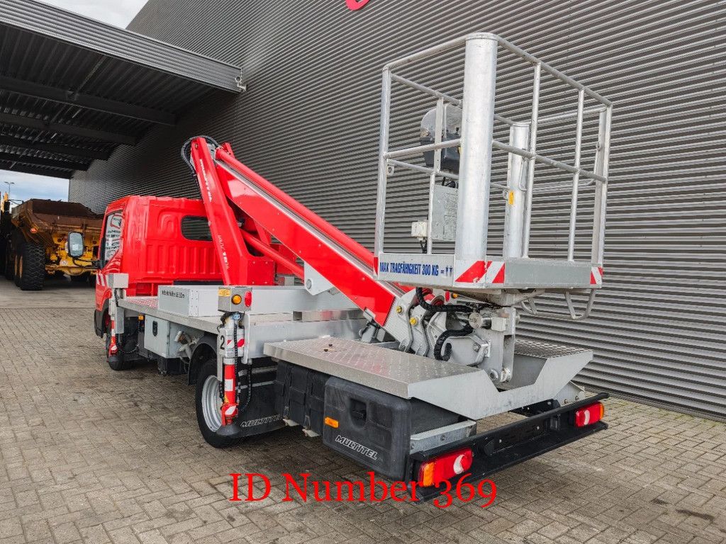 Nissan 35.13 NT400 Multitel MT162