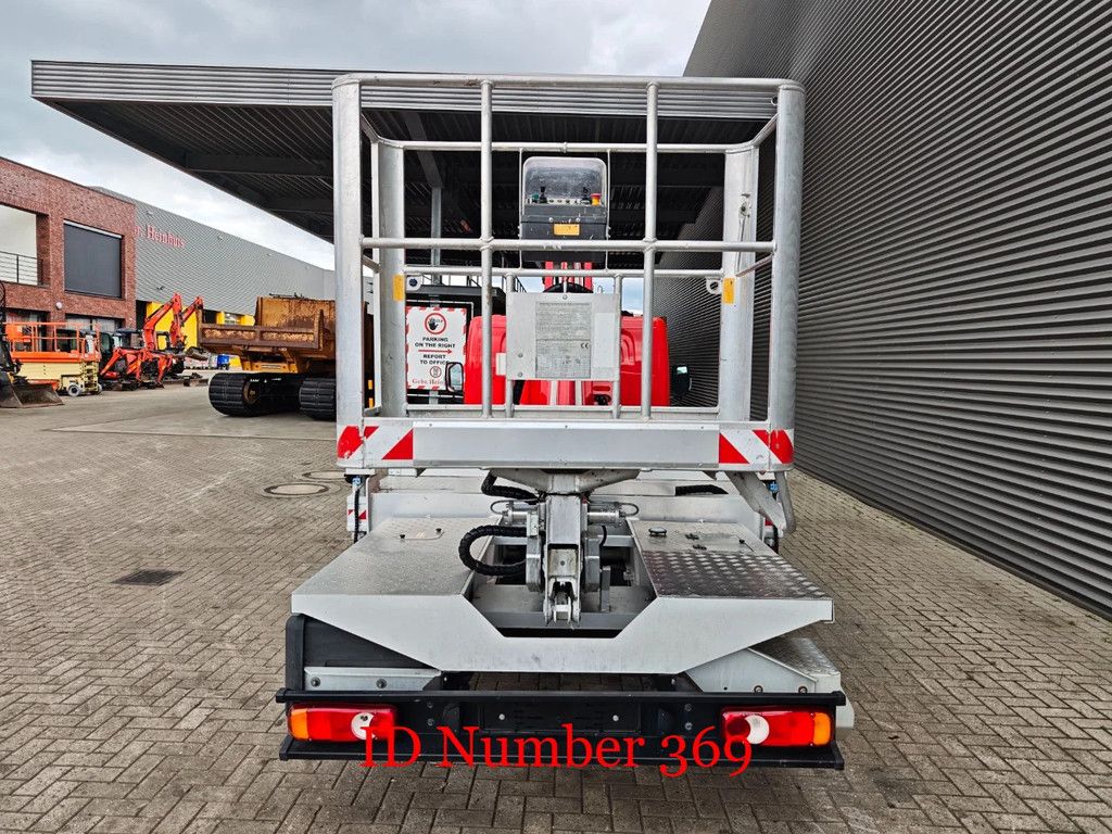Nissan 35.13 NT400 Multitel MT162