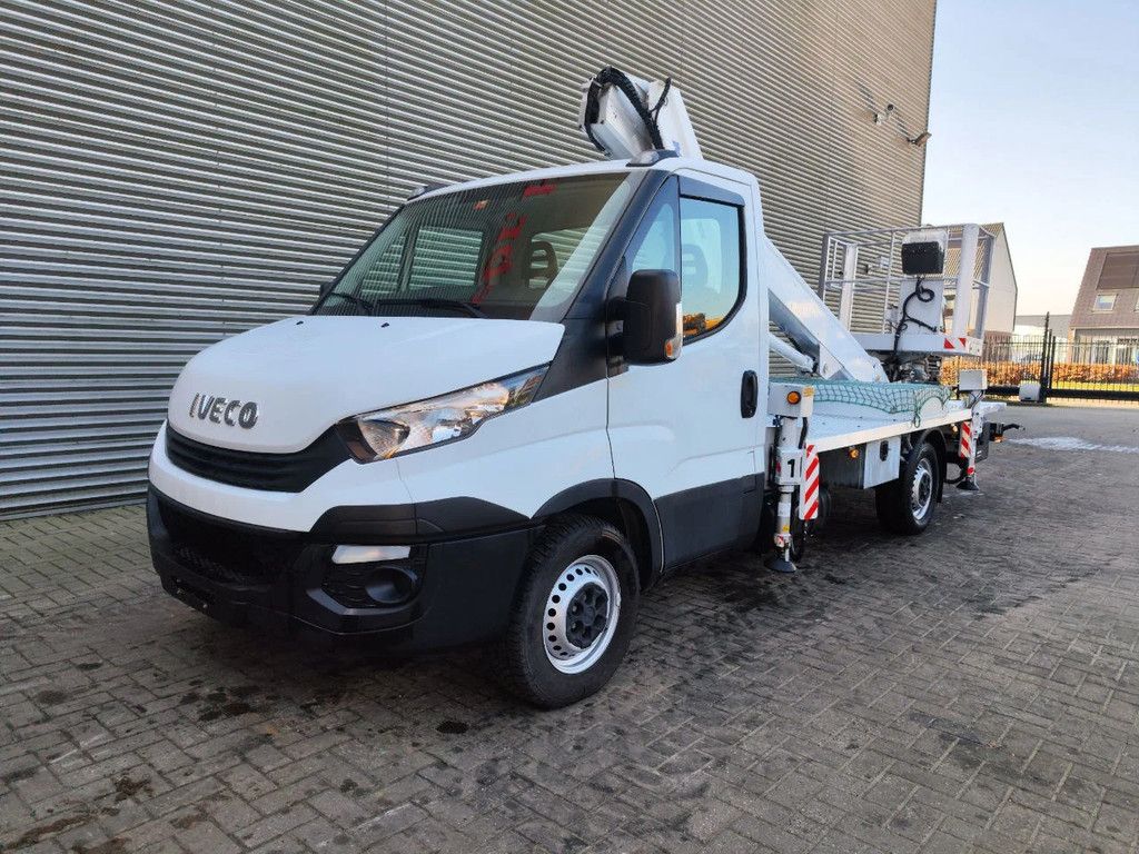 Iveco Daily 35S12 Multitel MT162