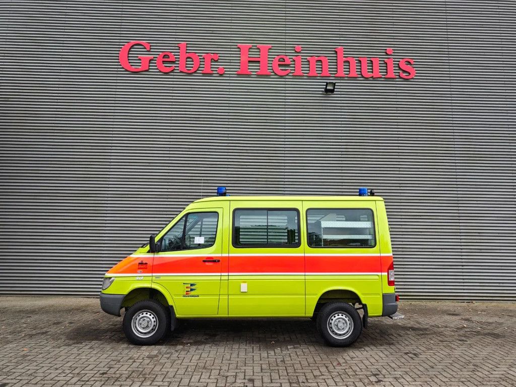 Mercedes-Benz 4x4 Petrol Feuerwehr 9900 KM!