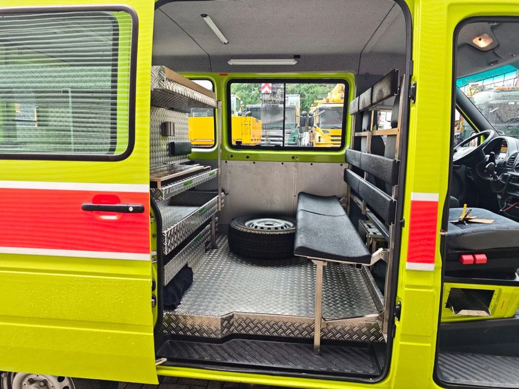 Mercedes-Benz 4x4 Petrol Feuerwehr 9900 KM!