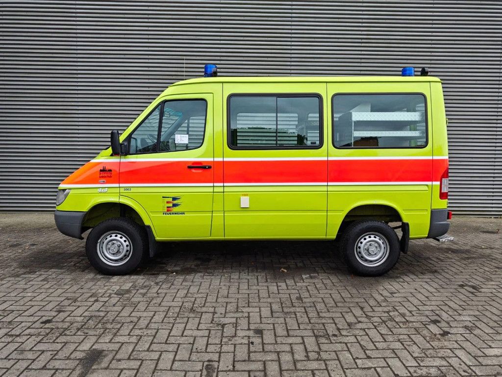 Mercedes-Benz 4x4 Petrol Feuerwehr 9900 KM!