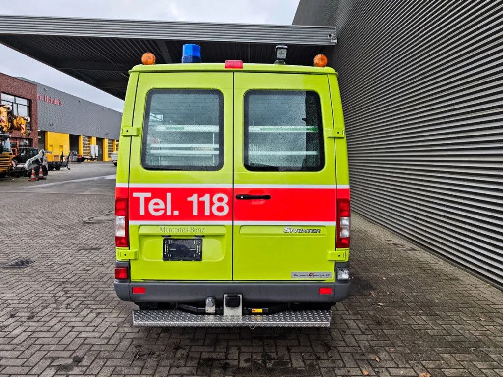 Mercedes-Benz 4x4 Petrol Feuerwehr 9900 KM!