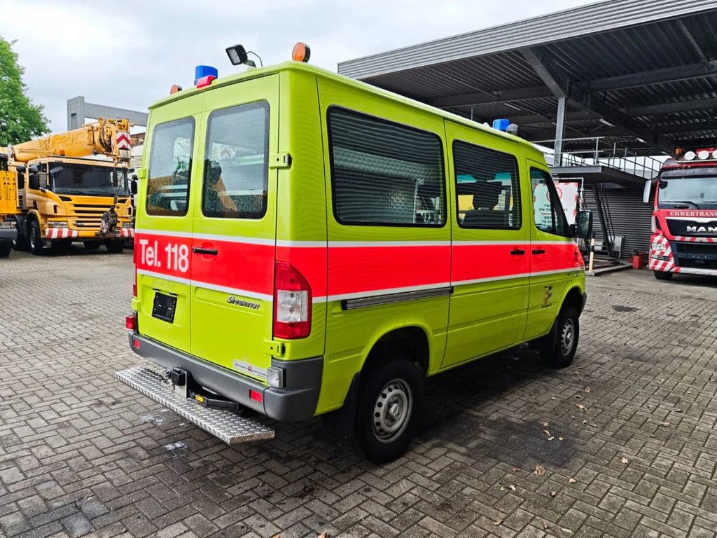 Mercedes-Benz 4x4 Petrol Feuerwehr 9900 KM!