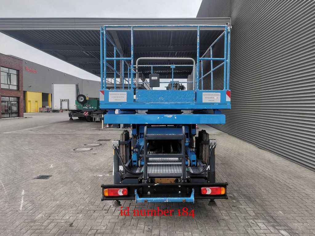 Nissan Cabstar 35.13 - Weiss SF 10 - 400 KG Capacity - Tunnel/Airplane Lift - 2 Pieces!
