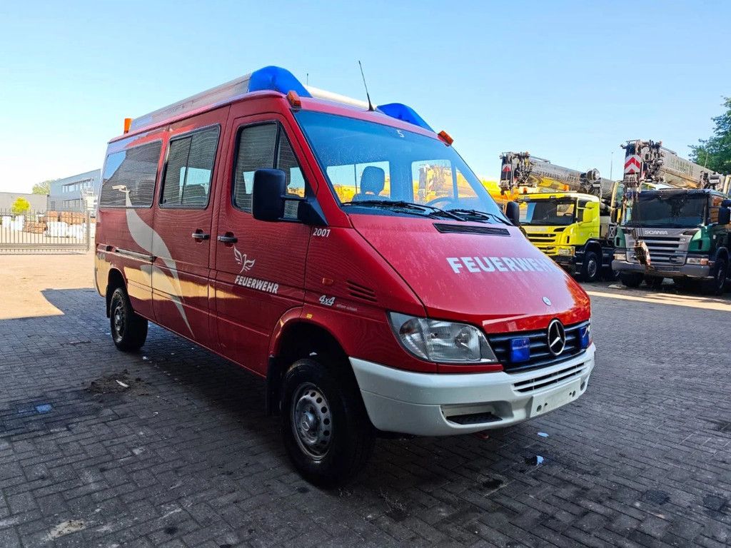 Mercedes-Benz CDI 4x4 Feuerwehr 10 Persons!