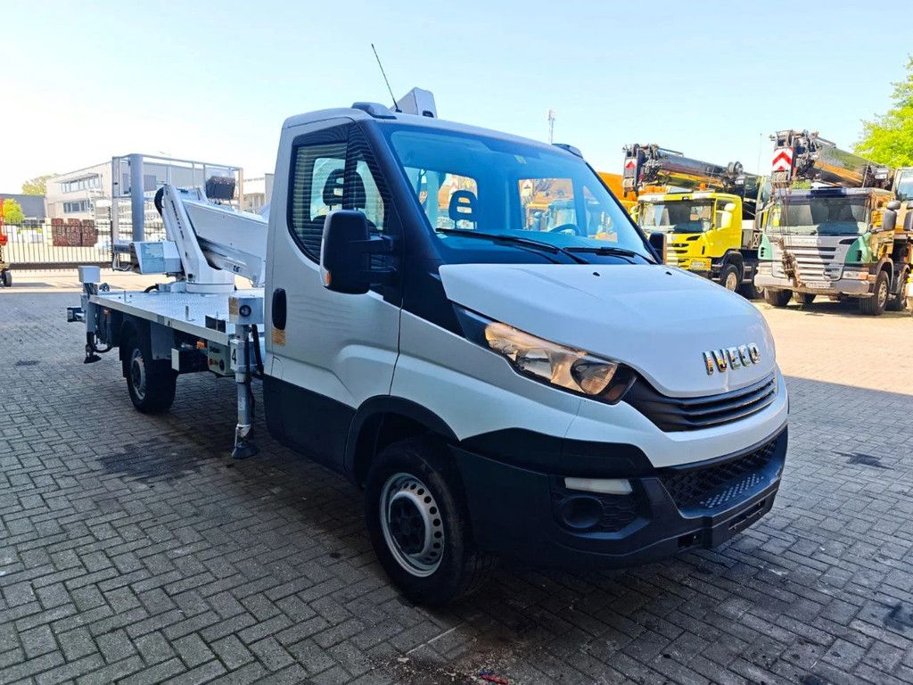 Iveco 35-120 Multitel MX 250