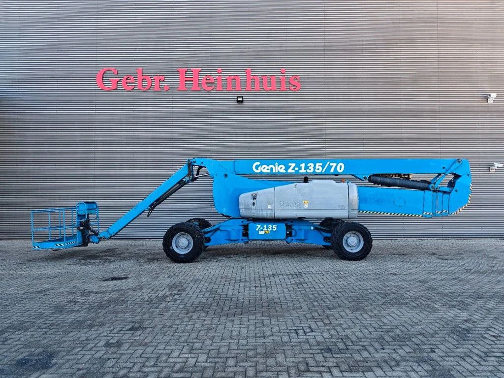 Genie Z-135