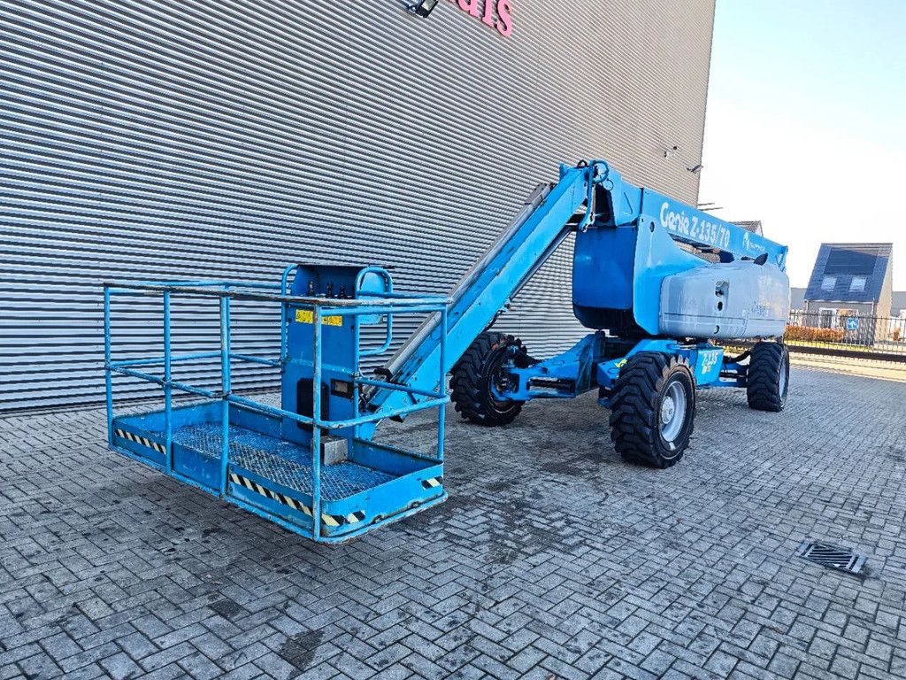 Genie Z-135