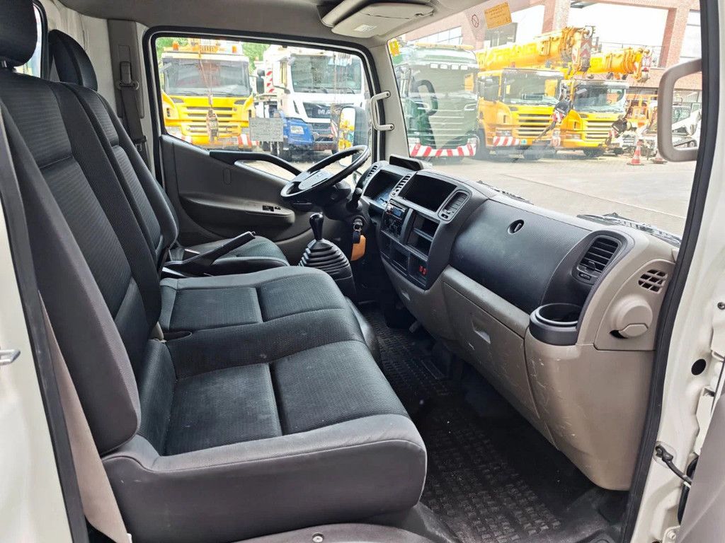 Nissan Cabstar 35.12 NT400 Ruthmann TBR 220.1