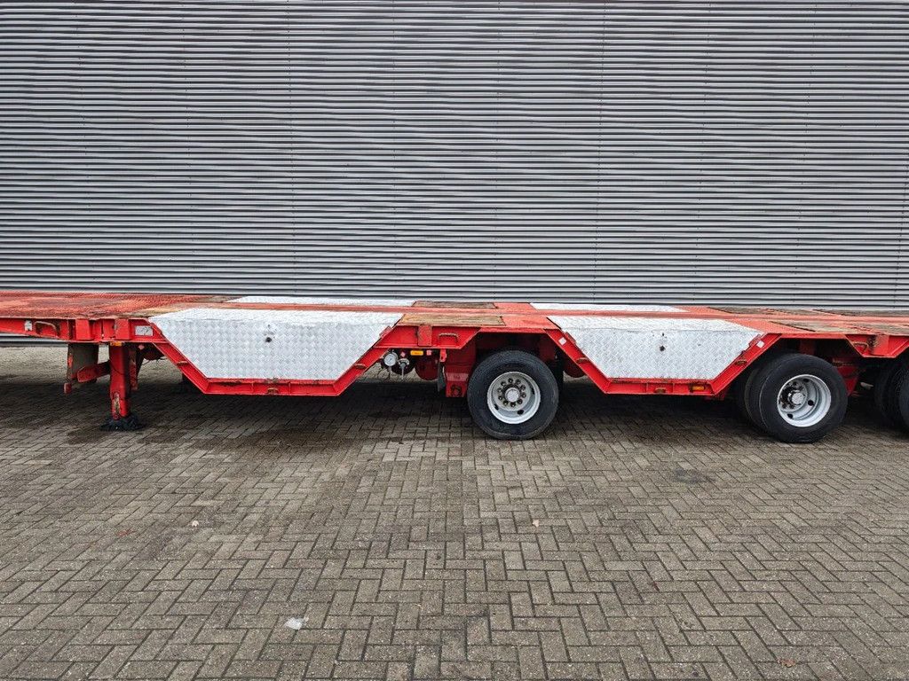 Goldhofer SPN-L3-32/80 Mega 7.3 M Extandable Radmulden 2 Pieces!