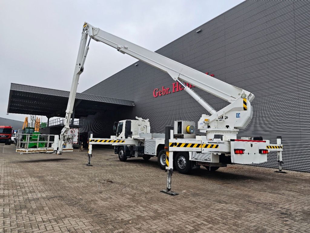 Iveco 360S35 6x2 Bronto Skylift S52XDT