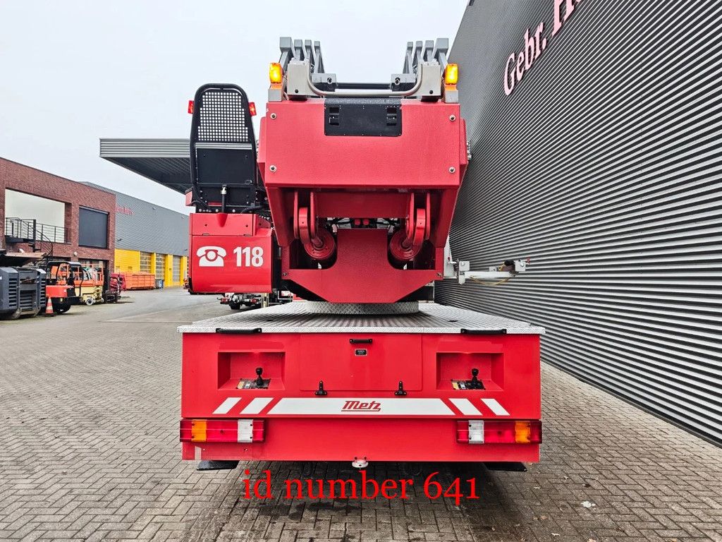 Mercedes-Benz 1524 4x2 Metz DLK 23-12 Drehleiter