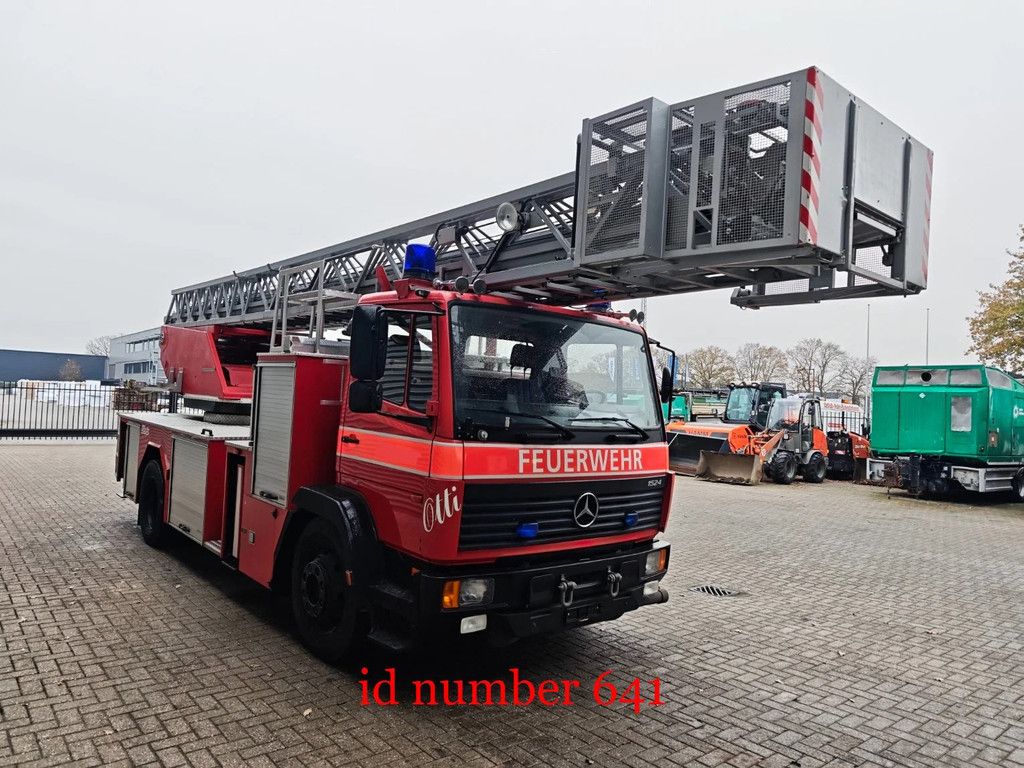 Mercedes-Benz 1524 4x2 Metz DLK 23-12 Drehleiter