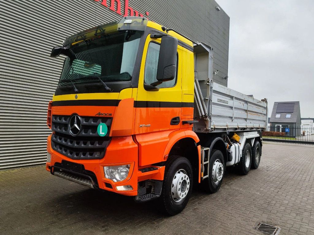 Mercedes-Benz 3743 8x4 Meiller 3 Seitenkipper