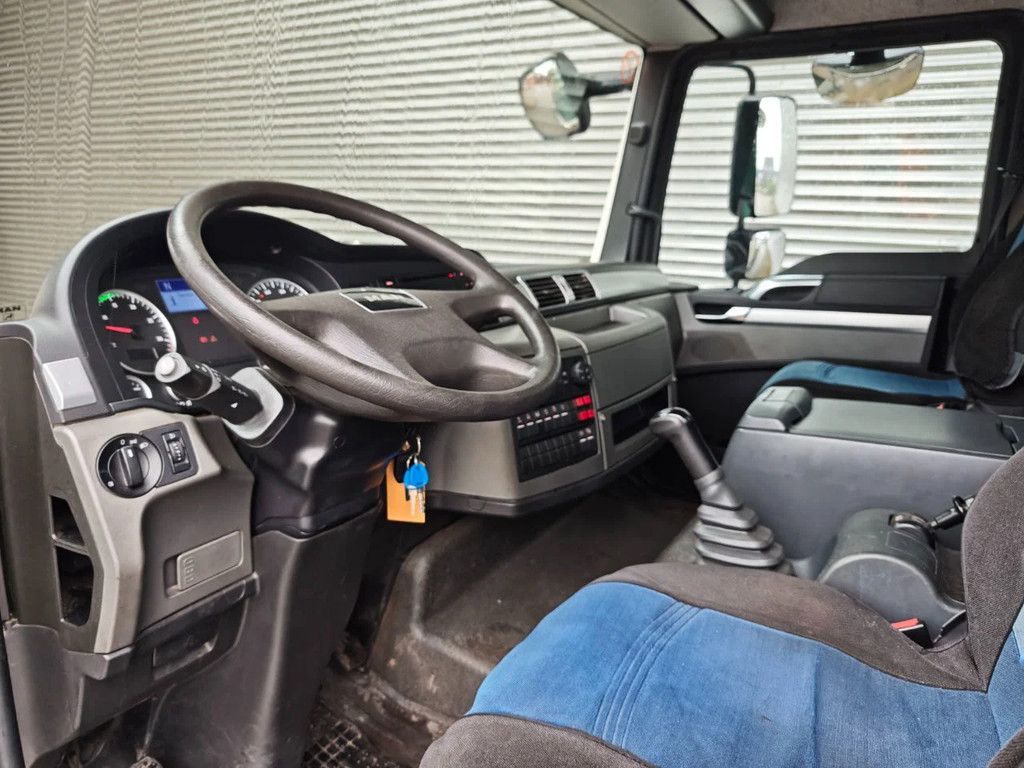 MAN 4x2 Palfinger P300 KS