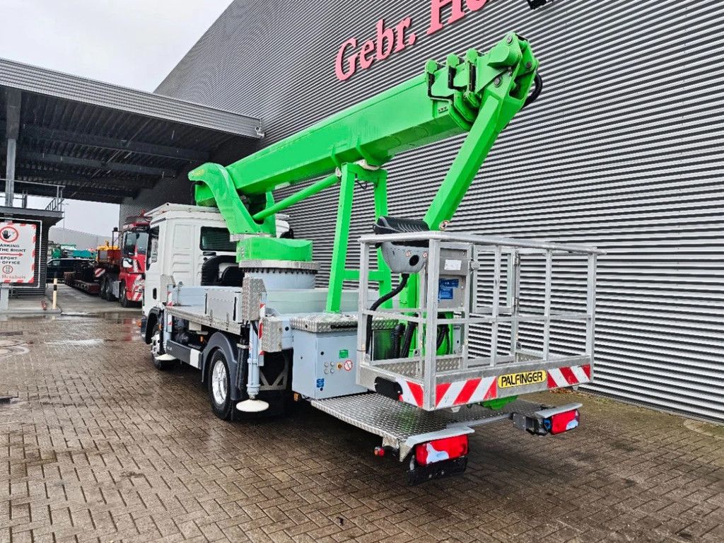 MAN 4x2 Palfinger P300 KS
