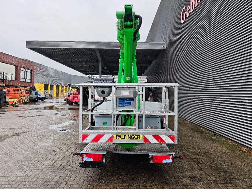 MAN 4x2 Palfinger P300 KS