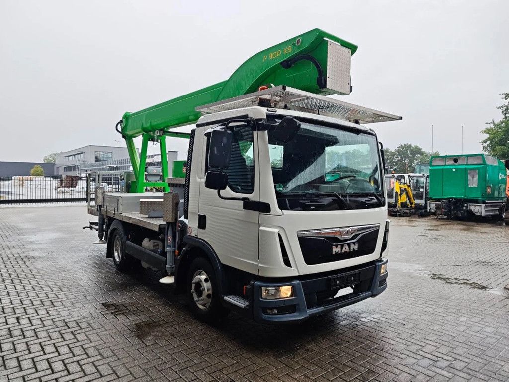 MAN 4x2 Palfinger P300 KS