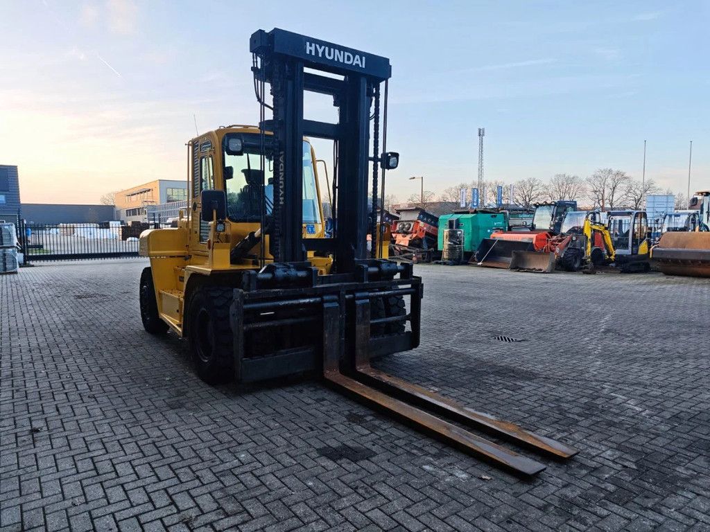 Hyundai 10.00-800 2800 Hours!
