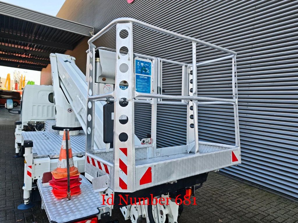 Nissan 35.12 NT400 Ruthmann TB 270.2
