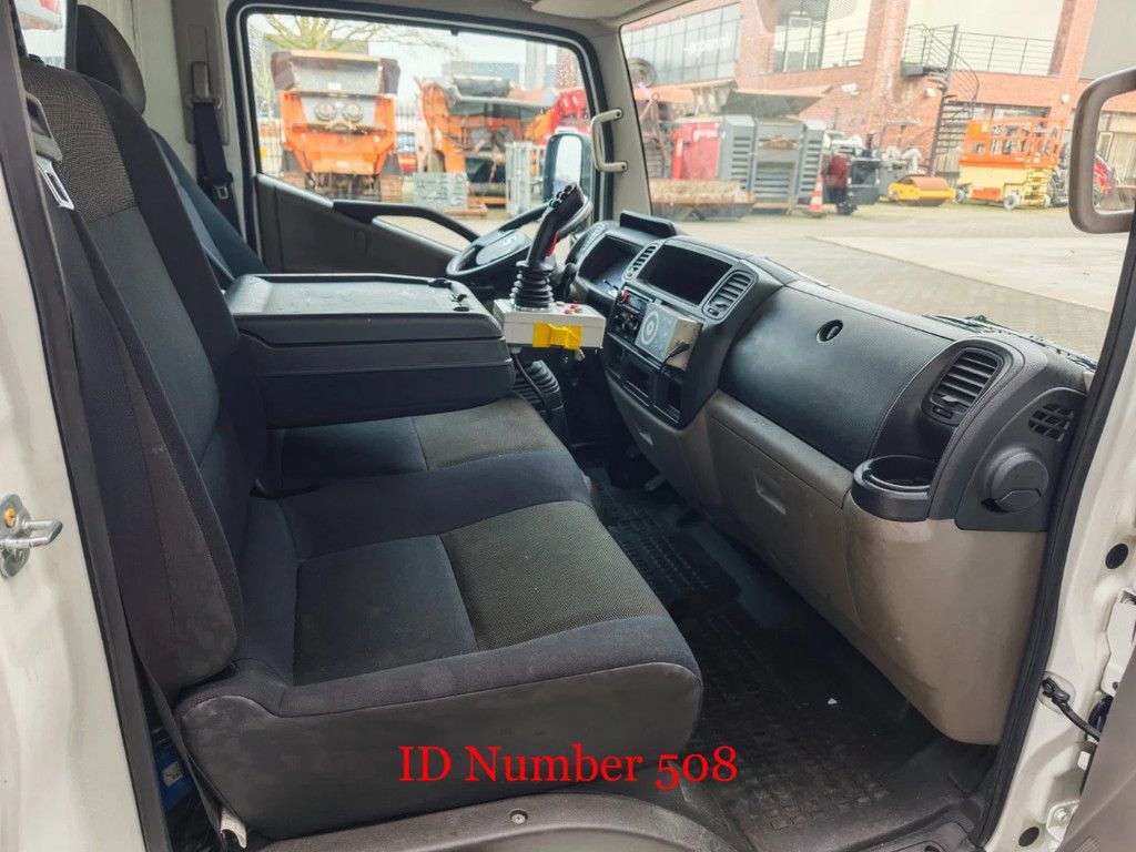 Nissan 35.13 NT400 Multitel MS100