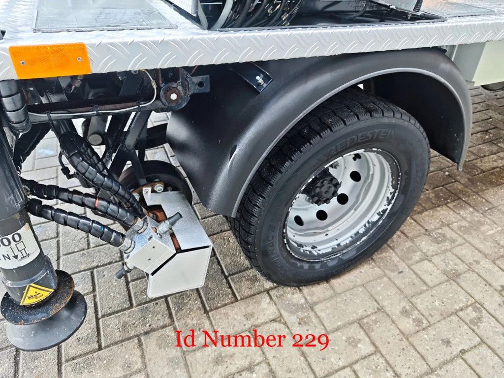 Nissan 35.13 NT400 Multitel MS100