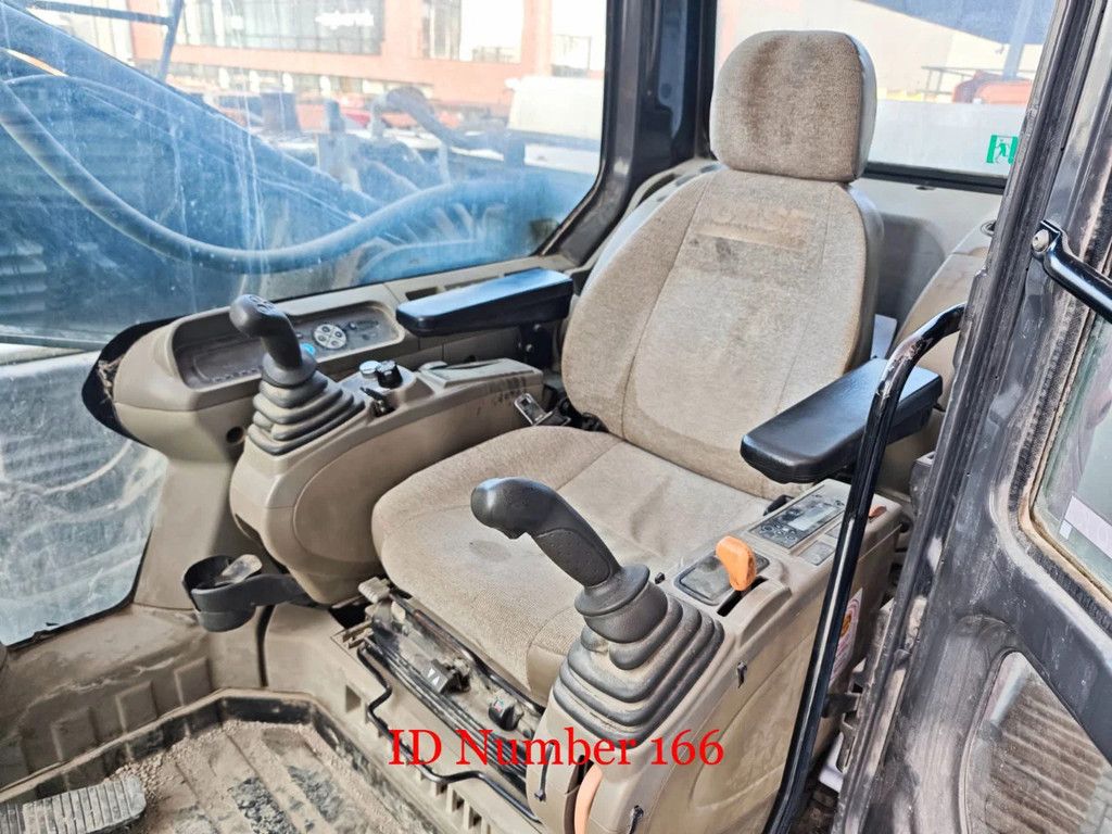 Case CX 240 B