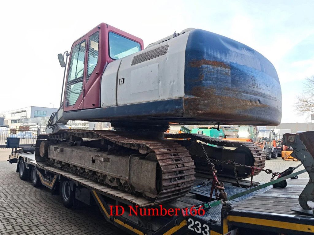 Case CX 240 B