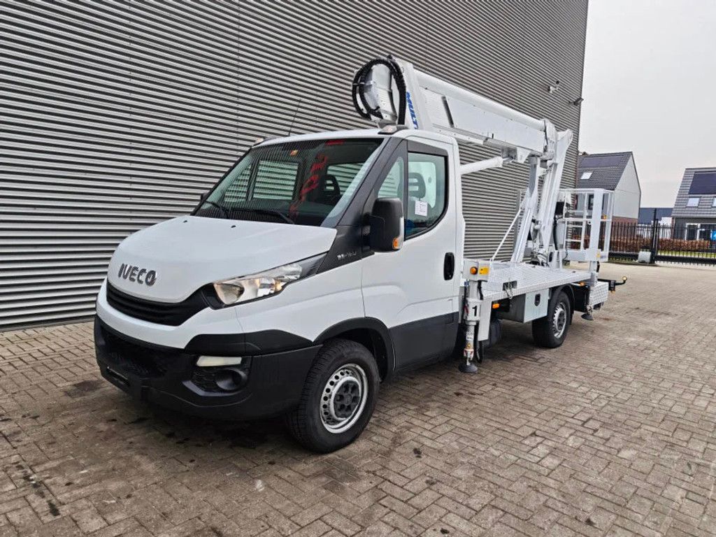 Iveco 35-120 Multitel MJ226