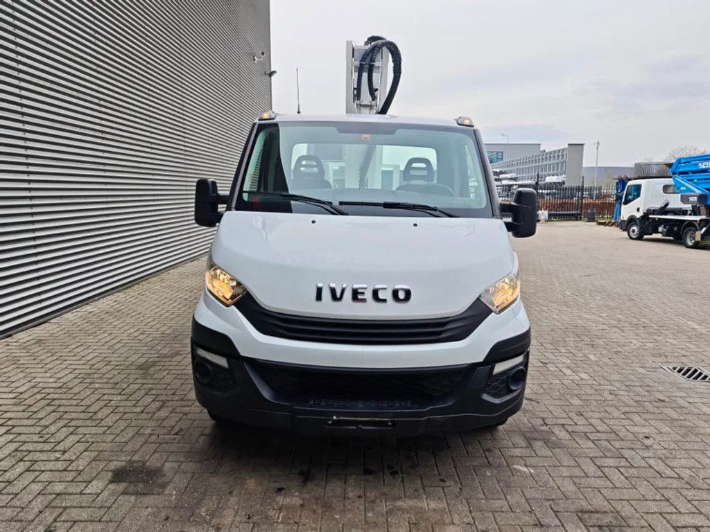 Iveco 35-120 Multitel MJ226