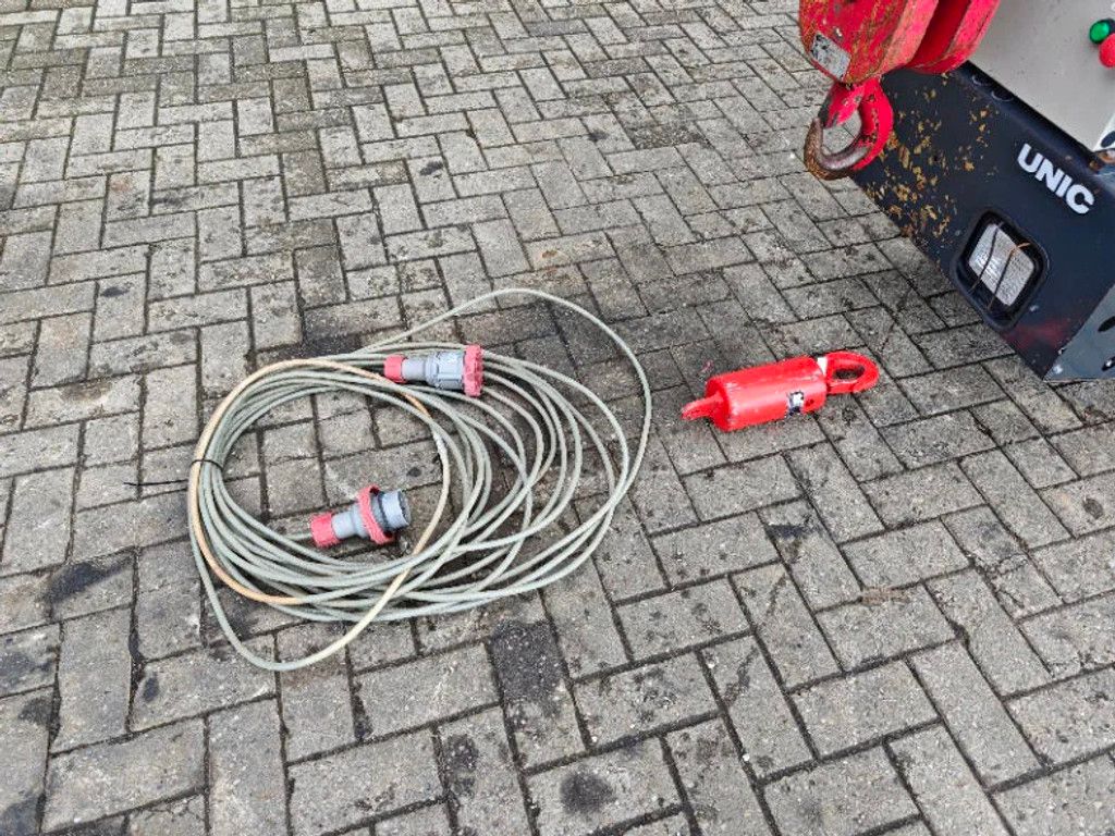 UNIC URW 295 CDMER