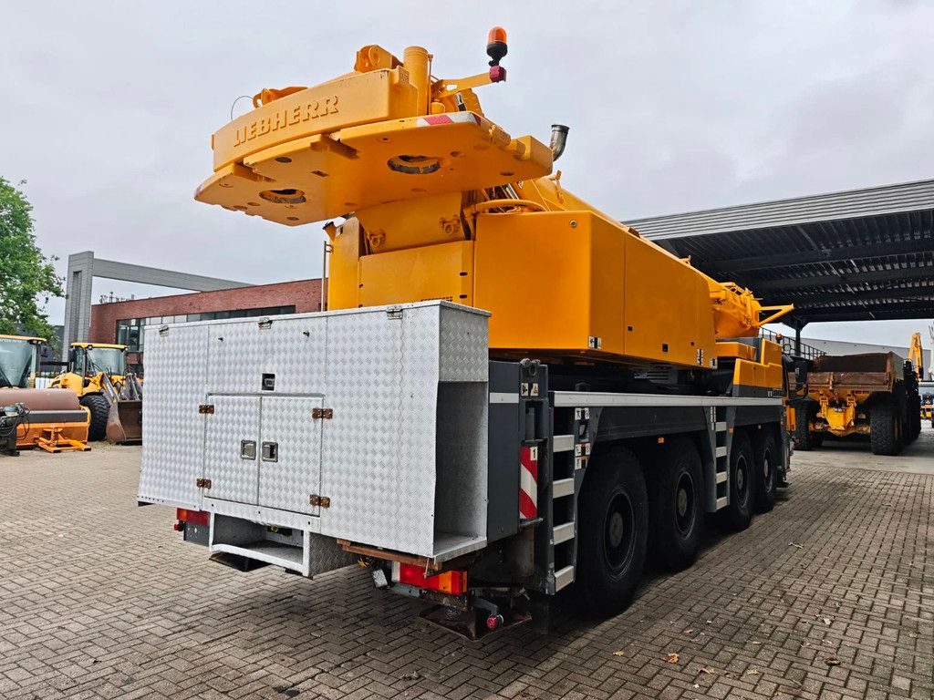 Liebherr LTM 1090-4.1 8x8
