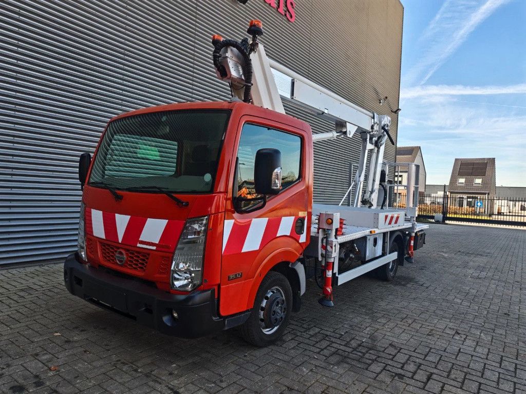 Nissan 35.12 NT400 Multitel MJ201