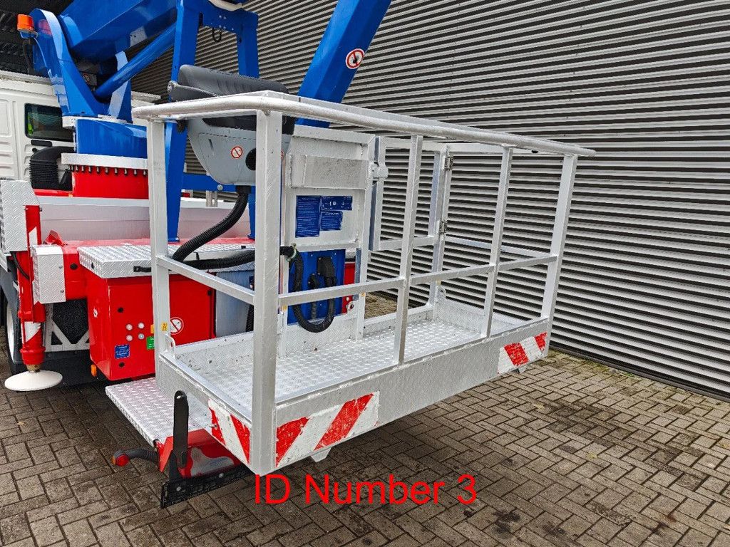 MAN 4x2 Palfinger P300KS