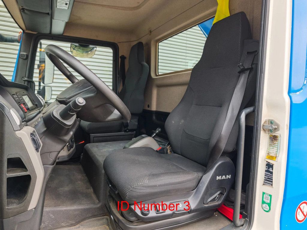 MAN 4x2 Palfinger P300KS